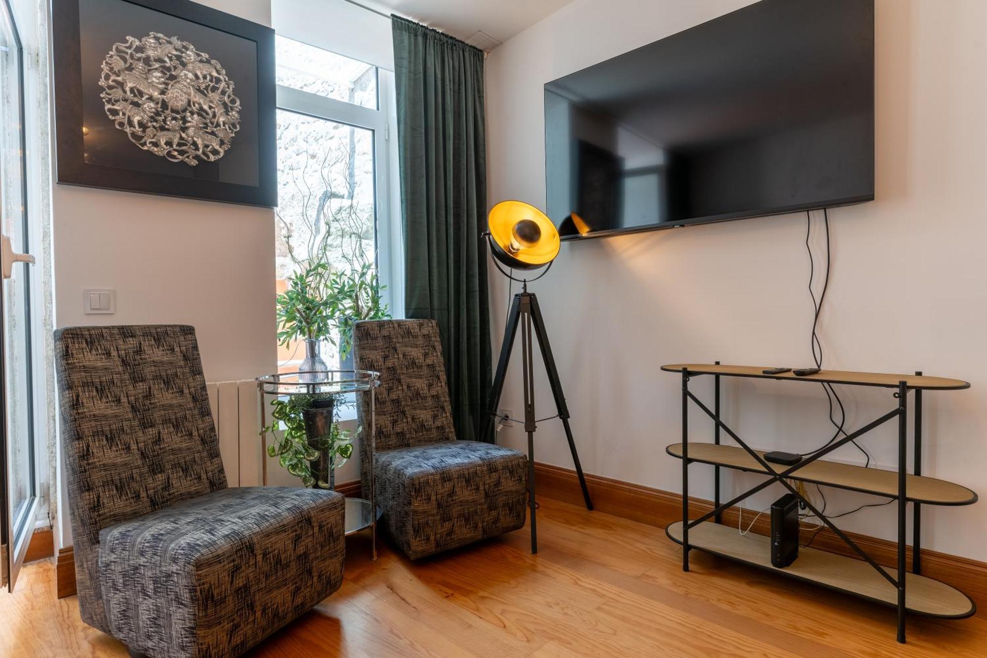 Cozy Nest Hostel ポルト エクステリア 写真